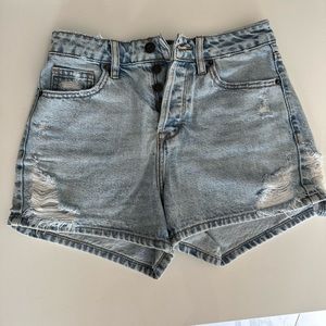 VICI Collection Jean mom shorts